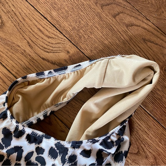 Great condition. Kids one piece leopard bathing suite. - Picture 4 of 5